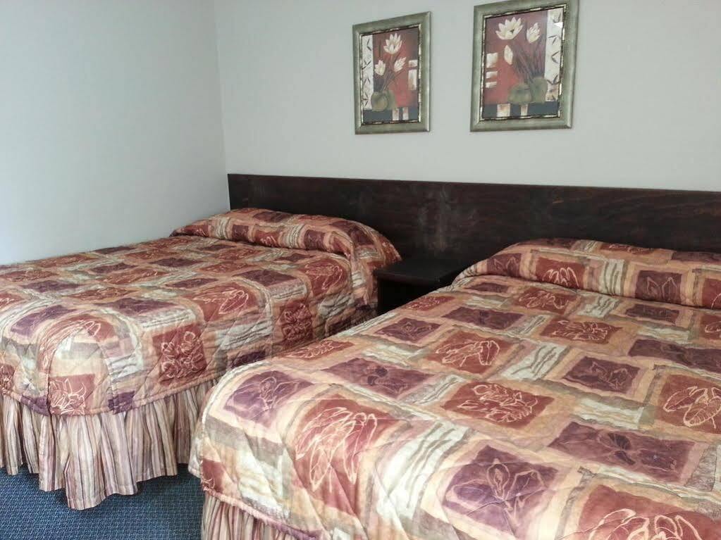 Travelodge By Wyndham Surrey Esterno foto